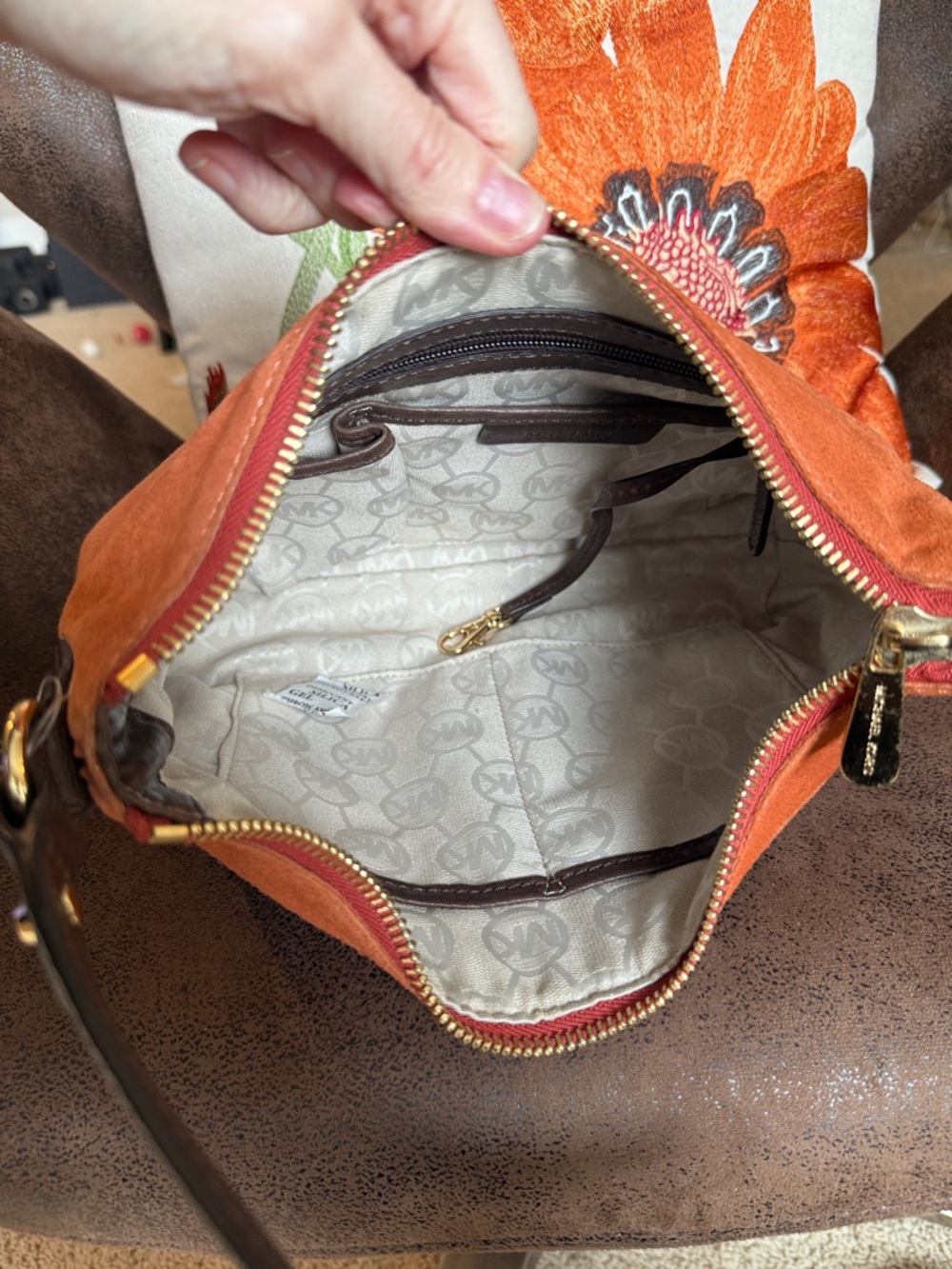 MICHAEL KORS SUEDE BAG - Picture 13 of 15